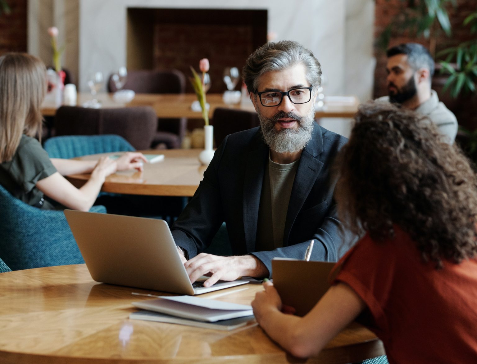 Thought-Starter: Can a mentor help us find meaning at work? ⋆ MeaningSphere